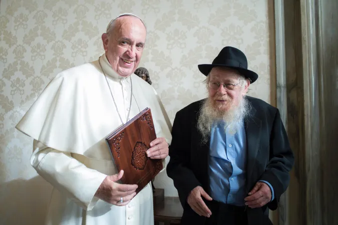 Papst Franziskus mit dem Rabbiner Adin Even-Israel Steinsaltz am 5. Dezember 2016