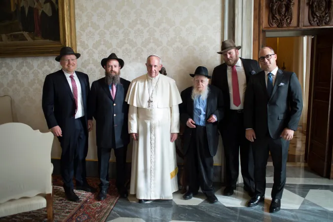 Empfang beim Papst: Rabbiner Adin Even-Israel Steinsaltz und Begleitung im Vatikan am 5. Dezember 2016.