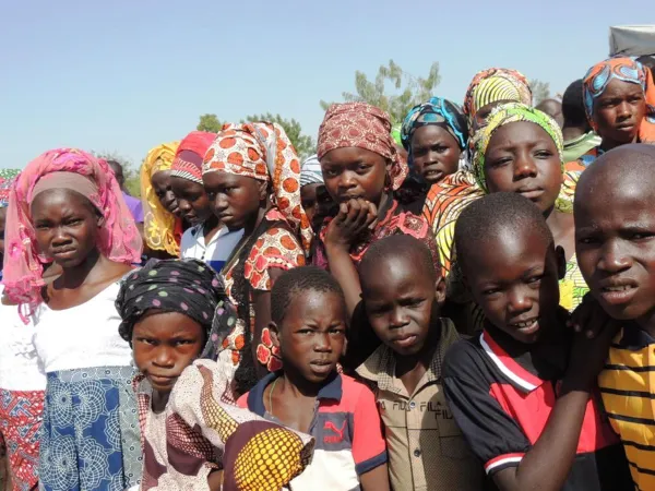 Nigerianische Flüchtlinge, die vor der Gewalt von Boko Haram in den Norden Kameruns geflohen sind.