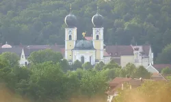 Kloster Metten / screenshot / YouTube / Bayerischer Rundfunk