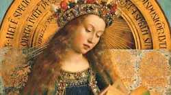 Die Jungfrau Maria (Detail) auf dem Genter Altar, gegen 1430 von Jan van Eyck geschaffen. / Gemeinfrei via Wikimedia