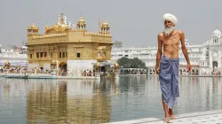 Pilgernder Anhänger der Sikh-Religion in Amritsar (Indien) nach einem rituellen Bad am Goldenen Tempel.  / Paul Rudd / Wikimedia (CC BY-SA 4.0) 