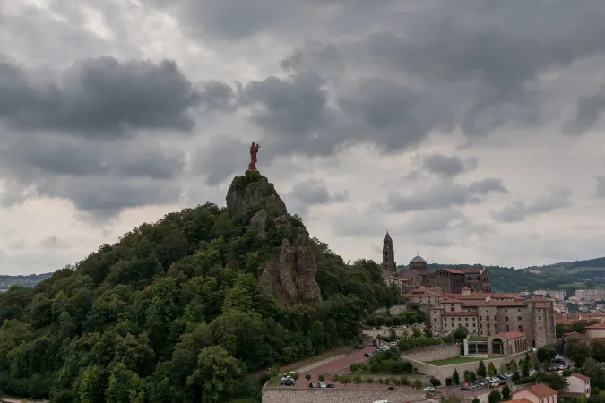 Notre Dame de France, die Statue der Muttergottes über Le Puy.