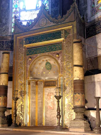 Hier stand früher der Altar: Islamische Gebetsnische (Mihrāb) in der Hagia Sophia.  