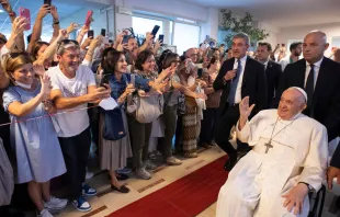 Papst Franziskus bei seiner Entlassung aus der Gemelli-Klinik am 16. Juni 2023 / Vatican Media
