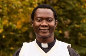 Pfarrer Alphonsus Afina / Kirche in Not