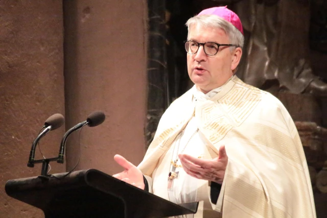 „Unsinn“: Bischof Kohlgraf gegen Kritik, deutsche Bischöfe seien nicht katholisch