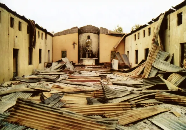 Zerstörte Kirche im Bistum Maiduguri nach einer Attacke von Boko Haram. 