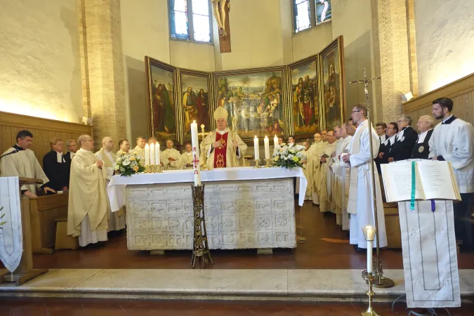 Die Eucharistiefeier am Campo Santo Teutonico