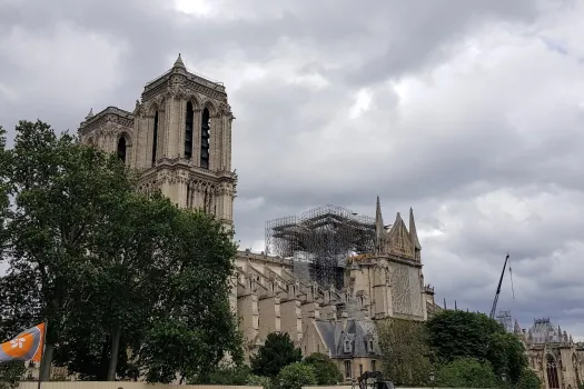 Notre Dame nach dem Brand / Wimmer / CNA Deutsch