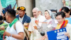 Papst Franziskus mit Pilgern und Teilnehmern der Amazonas-Synode am 7. Oktober 2019 / Daniel Ibanez / CNA Deutsch