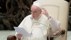 Papst Franziskus spricht über Heuchelei bei der Generalaudienz am 25. August 2021 im Vatikan. / Daniel Ibáñez / CNA Deutsch 