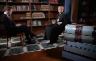 Erzbischof Georg Gänswein und Andreas Thonhauser im EWTN-Interview. / Daniel Ibáñez / CNA Deutsch 