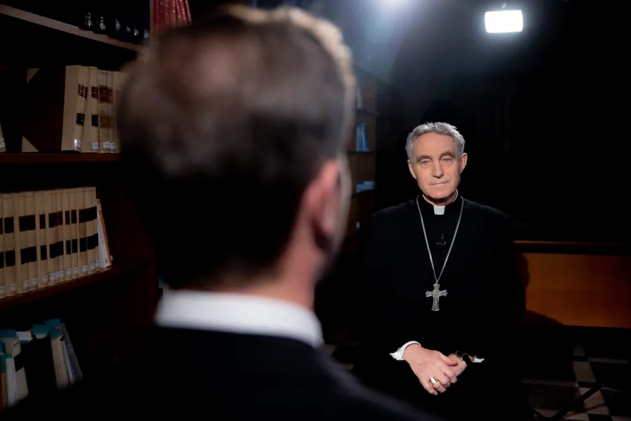 Erzbischof Georg Gänswein im Interview mit Andreas Thonhauser, dem Leiter des Vatikan-Büros von EWTN, am 11. Februar 2022.