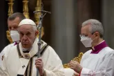 Papst Franziskus feiert Chrisammesse im Petersdom: "Bekämpft die verborgenen Götzen!"