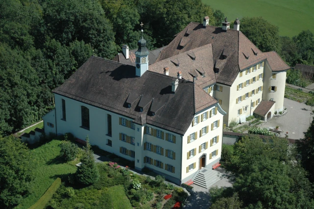 Benediktinerinnen verlassen 2026 die Schweizer Abtei St. Gallenberg