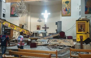 Am 22. Juni kam es in der St.-Elias-Kirche im Stadtviertel Dweila der Hauptstadt Damaskus zu einem Selbstmordanschlag. Dabei wurden während der Abendmesse 22 Gottesdienstbesucher getötet und über 50 verletzt. Es war der erste große Terroranschlag gegen Christen seit dem Sturz des Assad-Regimes Anfang Dezember 2024. / Open Doors