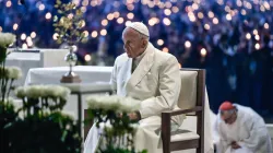 Papst Franziskus betete mit den Pilgern in Fatima und den Gläubigen in aller Welt gemeinsam den Rosenkranz / Agencia LUSA