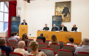 Am 16. Juni 2023 fand in Rom ein Symposium statt zum Thema "Volksfrömmigkeit – Alter Zopf oder verkannte Chance?". / Daniel Ibáñez / CNA Deutsch
