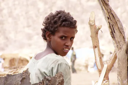 Ein Flüchtlingskind in einem Lager in Eritrea. / Samout 3 via Flickr (CC BY-NC 2.0)