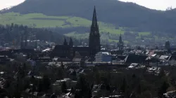 Freiburg: Altstadt mit Münster und Schönberg / Andreas Schwarzkopf / Wikimedia (CC BY-SA 4.0) 