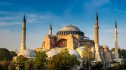 Hagia Sophia / K_Boonnitrod/Shutterstock