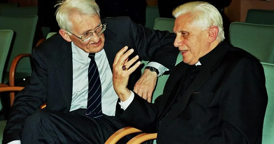 Begegnung im Jahr 2004: Jürgen Habermas (links) und der damalige Kurienkardinal Joseph Ratzinger.