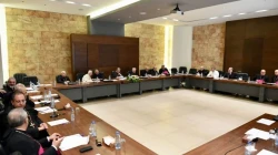 Die maronitischen Bischöfe bei ihrer monatlichen Versammlung in Dimane, Libanon. / Maronitisches Patriarchat