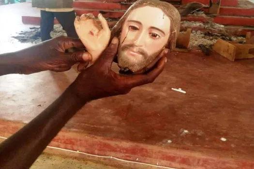 Kopf einer geschändeten Christusstatue / Kirche in Not (ACN)