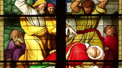 Die Steinigung des Stephanus im "Bayernfenster" des Kölner Doms  / Raimond Spekking / Wikimedia (CC BY-SA 4.0)
