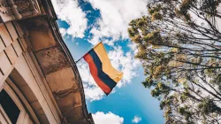 Flagge Kolumbiens / Flavia Carpio / Unsplash (CC0) 