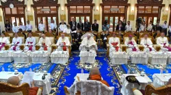 Papst Franziskus und Vertreter der Kirche beim Treffen mit dem Obersten Rat der buddhistischen Mönche in Rangun am 29. November 2017 / CNA / L'Osservatore Romano