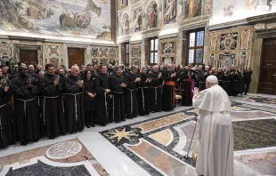Papst Franziskus mit „Studium Biblicum Franciscanum“ / Vatican Media