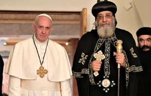 Papst Franziskus und Patriarch Tawadros II. am 28. April 2017 / L'Osservatore Romano