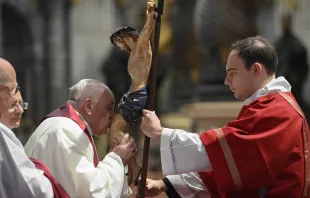 Karfreitagsliturgie mit Papst Franziskus am 7. April 2023 / Vatican Media