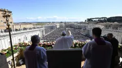Papst Franziskus beim Segen Urbi et Orbi zum Osterfest am 9. April 2023 / Vatican Media