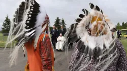 Papst Franziskus bittet auf seiner Apostolischen Reise in Kanada die Angehörigen der Indigenen Völker um Vergebung. / Vatican Media
