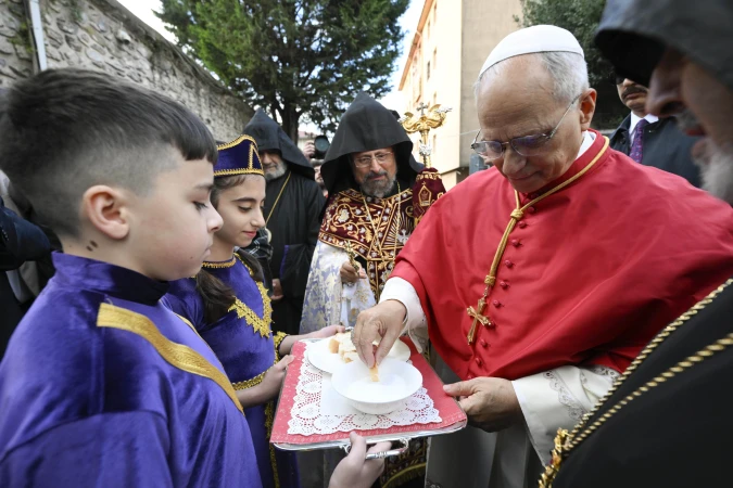 Papst Leo XIV. besucht die Kathedrale der Armenischen Apostolischen Kirche in Istanbul