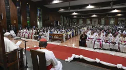 Papst Franziskus mit Geistlichen und Ordensleuten in Papua Neuguinea / Vatican Media