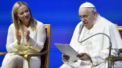 Papst Franziskus mit Giorgia Meloni, 12. Mai 2023 / Vatican Media