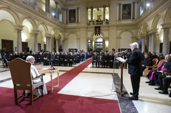 Papst Franziskus am 5. November 2024 an der Gregoriana / Vatican Media