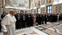 Papst Franziskus mit italienischen Medienvertretern am 23. November 2023 im Vatikan / Vatican Media