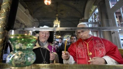 Papst Leo XIV. mit dem orthodoxen Patriarchen Bartholomaios I. / Vatican Media