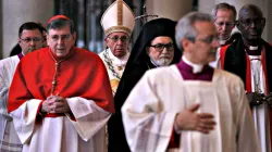 Papst Franziskus und Kardinal Kurt Koch bei der Vesper in Sankt Paul vor den Mauern / CNA / Daniel Ibanez