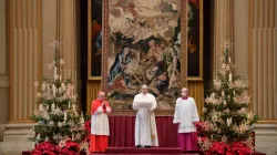 Papst Franziskus spendet den Segen "Urbi et Orbi" am 25. Dezember 2020 / Vatican Media