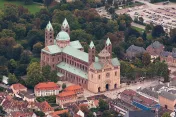 Aerial_photograph_Speyer_Cathedral