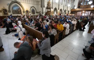 Überfüllte Anbetungskapelle beim Nationalen Eucharistischen Kongress 2024 in den USA / Jeffrey Bruno
