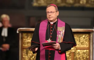 Bischof Bätzing erinnerte in seiner Predigt angesichts der Sprachlosigkeit über Tod und Zerstörung, die die Flutkatastrophe mit sich gebracht habe, an die Kraft des Gebets und der Psalmen. / Andreas Steindl / Bistum Aachen