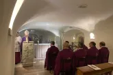 Erzbischof Gänswein zelebriert Messe für Benedikt XVI., einen Monat nach dessen Tod
