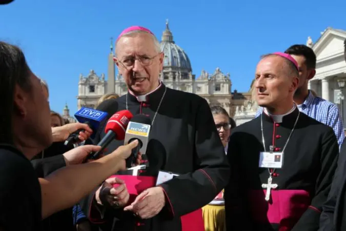 Erzbischof Stanisław Gądecki von Posen im Gespräch mit Journalisten im Vatikan